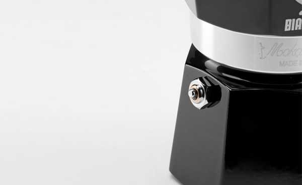 Bialetti Moka Express черная, на 6 порций 4953