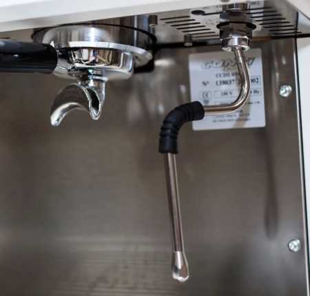 Кофемашина CONTI CC200 с дисплеем, двухгрупповая автоматическая, белая