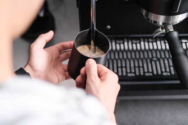Сухая основа для молочных напитков Tasty Coffee Банановое мороженое с соленой карамелью, 300 гр