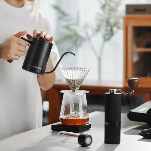 Подарочный набор для заваривания кофе MHW-3BOMBER Pour-Over Set, 8 предметов, черный