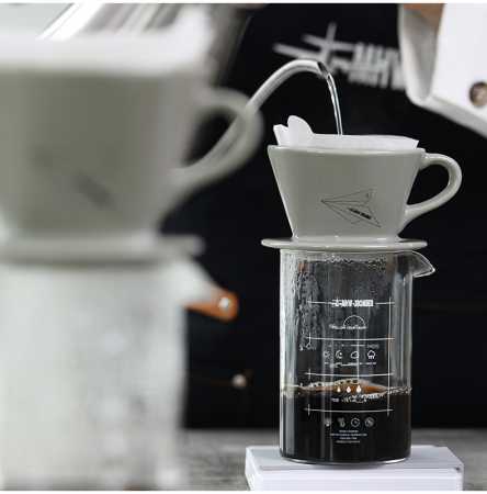 Воронка керамическая для приготовления кофе MHW-3BOMBER Sector, натуральный белый