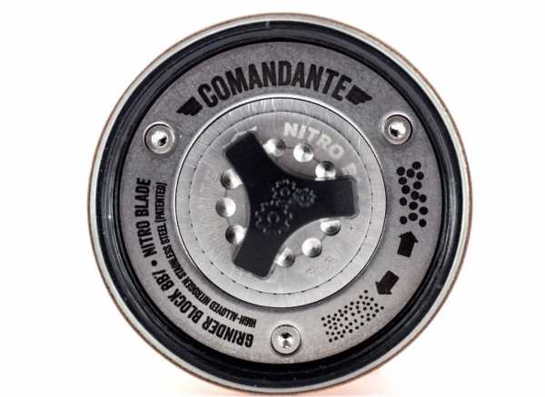 Кофемолка ручная Comandante C40 Nitro Blade American Cherry ручная